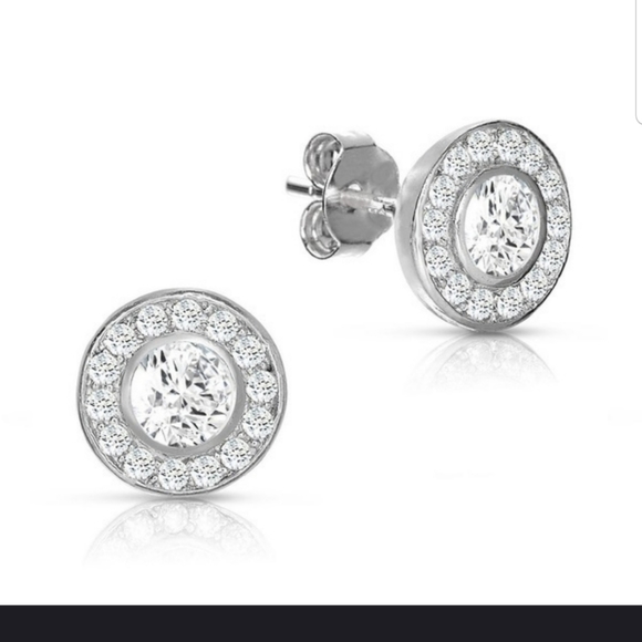 Jewelry - Gorgeous Dainty SILVER CZ stud earrings